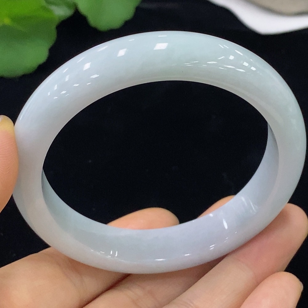 F31649958 Jadeite round bracelet with breakage, total weight about 54.51g, size 55.9