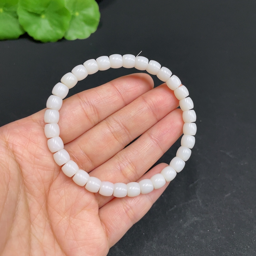 H35103400 Hetian Jade Bracelet Approx. 5.8mm Total Weight Approx. 11.9g