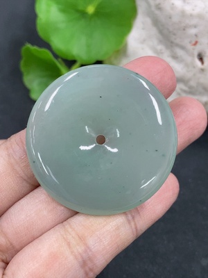 F43178802 翡翠平安扣挂件 货品总重约16.78g