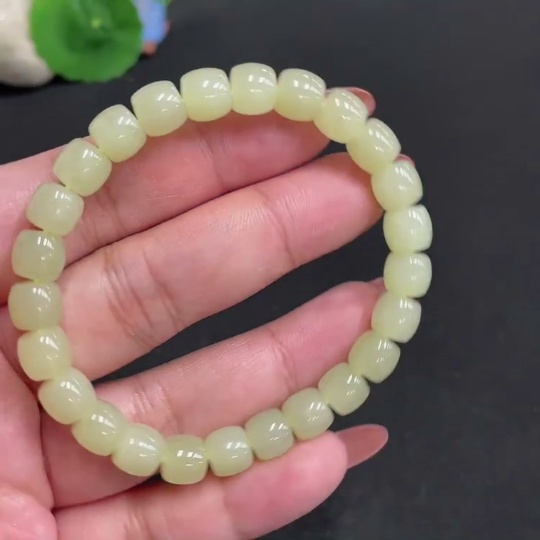 H34004770 Hetian Jade Bracelet Approx. 7.7mm Total Weight Approx. 22.2g