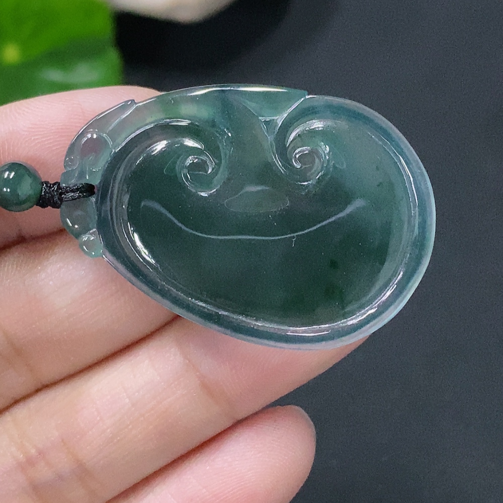 F33829221 JadeitePendant Ruyi