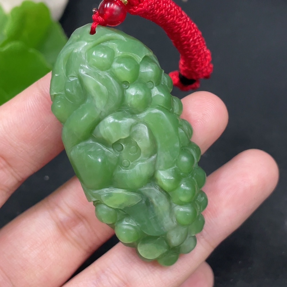 H31616585 Hetian Jade Pendant - Blessed with Many Children