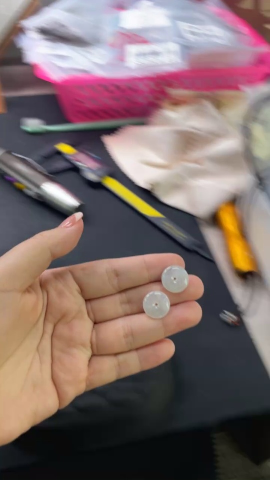 F33826351 Jadeite Safety Buckle Pendant Sell as a Lot