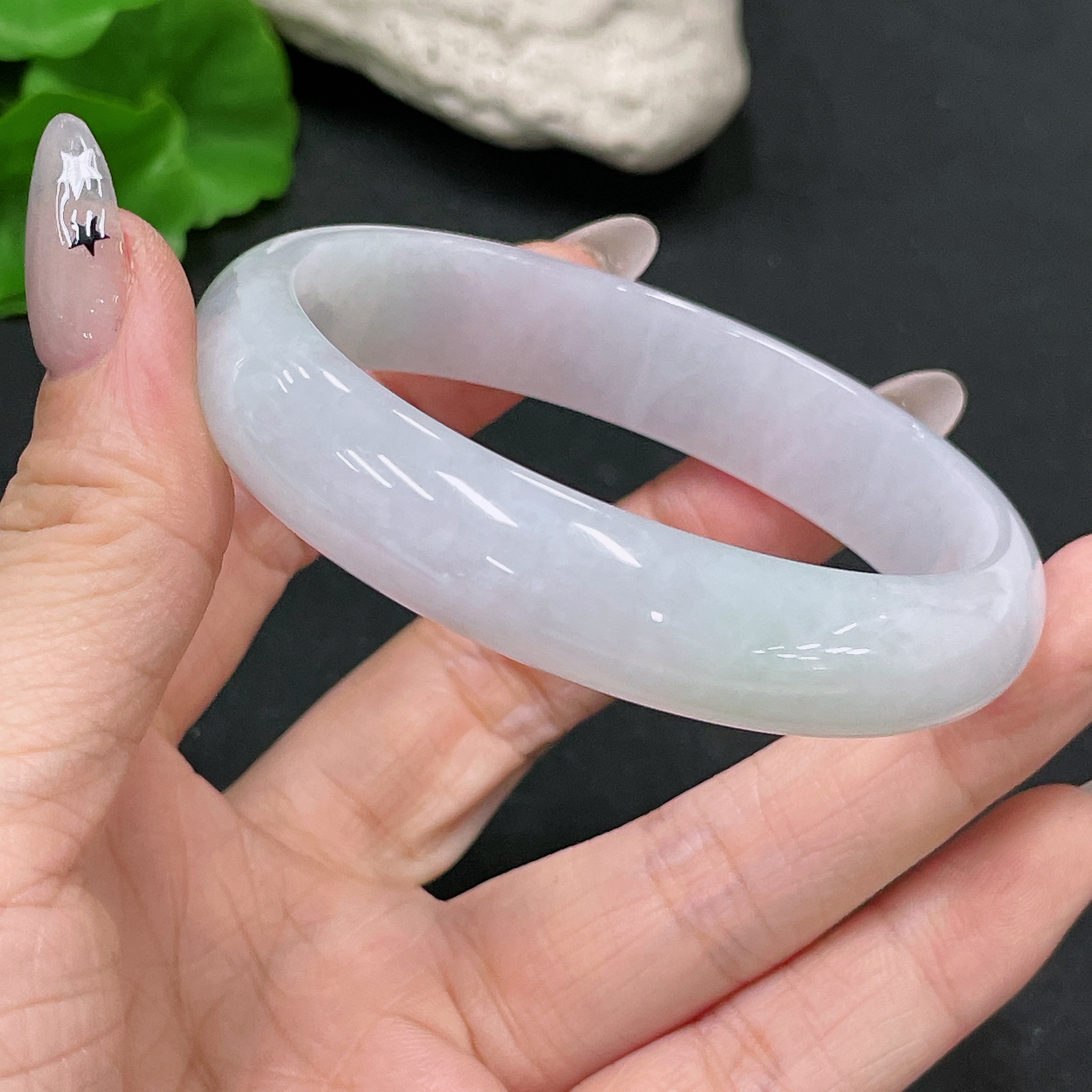 F35104087 Jadeite Round Bangle Size 59.5 Total Weight Approx. 48.74g with Crack