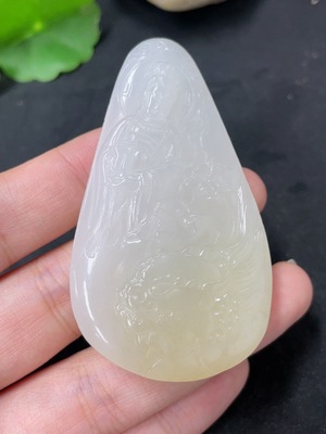 H46574844 和田玉挂件  文殊菩萨   货品总重约41.2g
