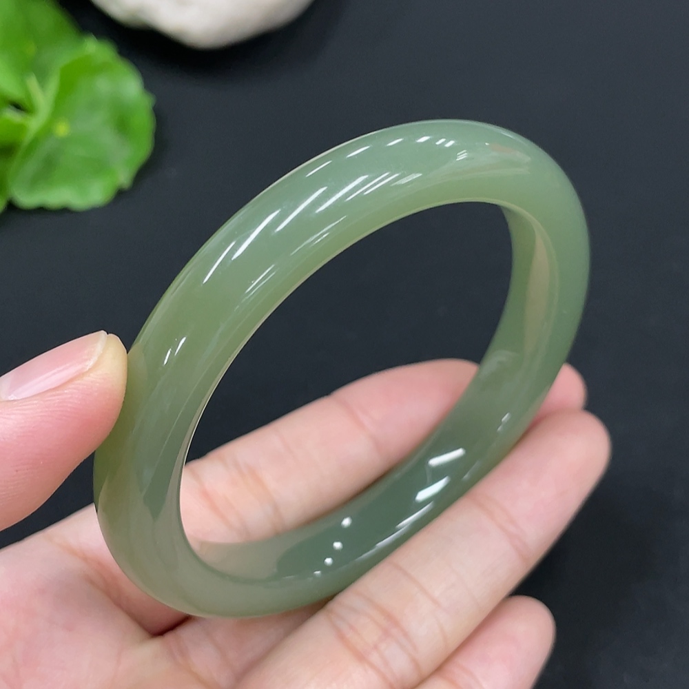 H28246029 Hetian Jade Round Bracelet Size 54.8 Total Weight Approx.40g