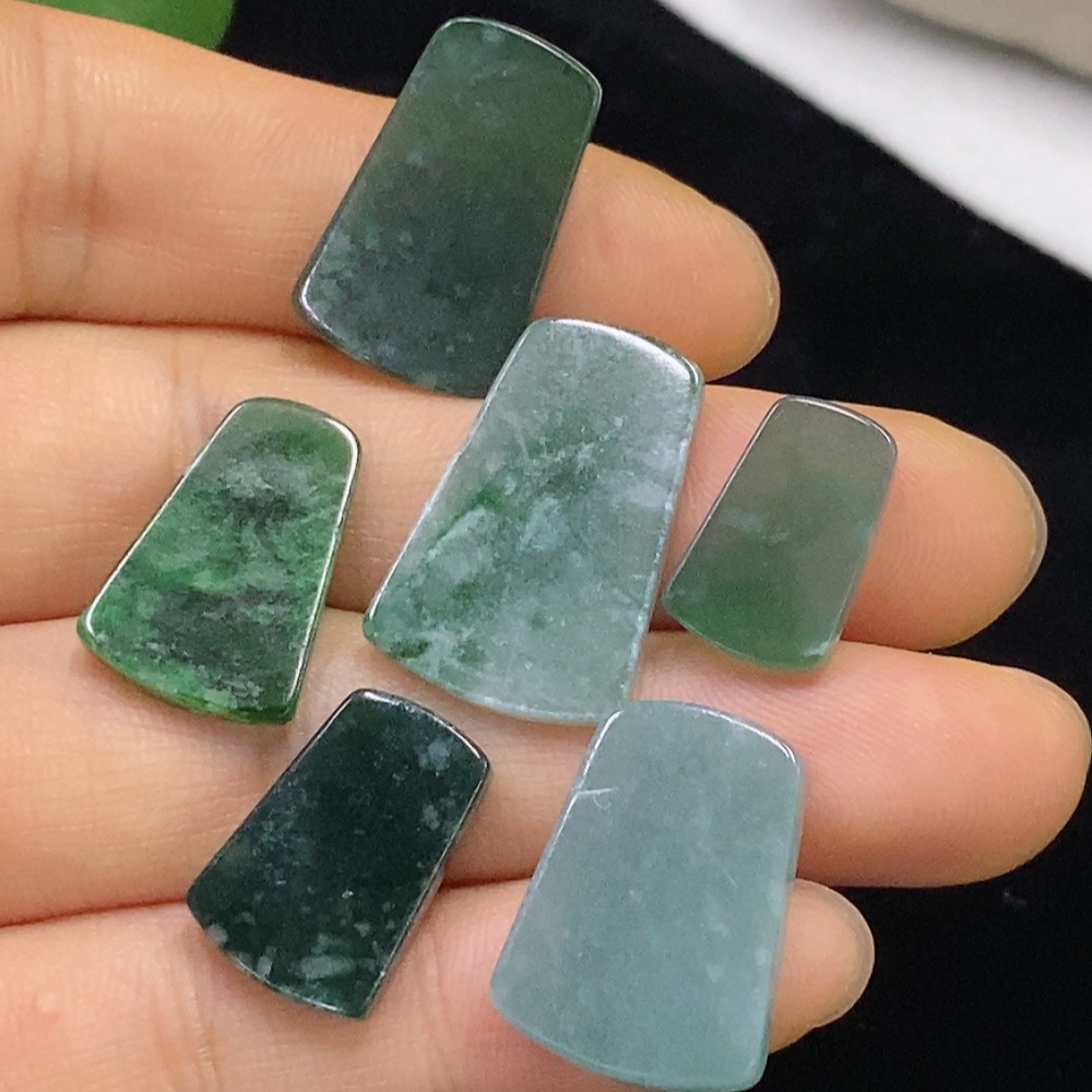 F33861699 Jadeite Pendant Sell as a Lot