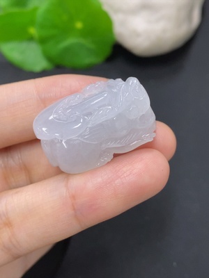 F46558051 翡翠貔貅挂件 货品总重约14.2克