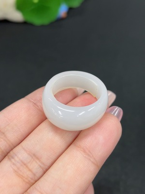 H46521327 和田玉戒圈 圈口22 货品总重约7.3g