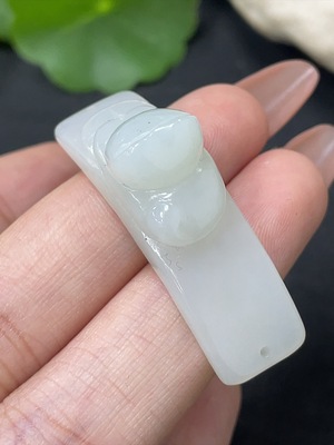 H38521869 和田玉手牌  货品总重约8.6g