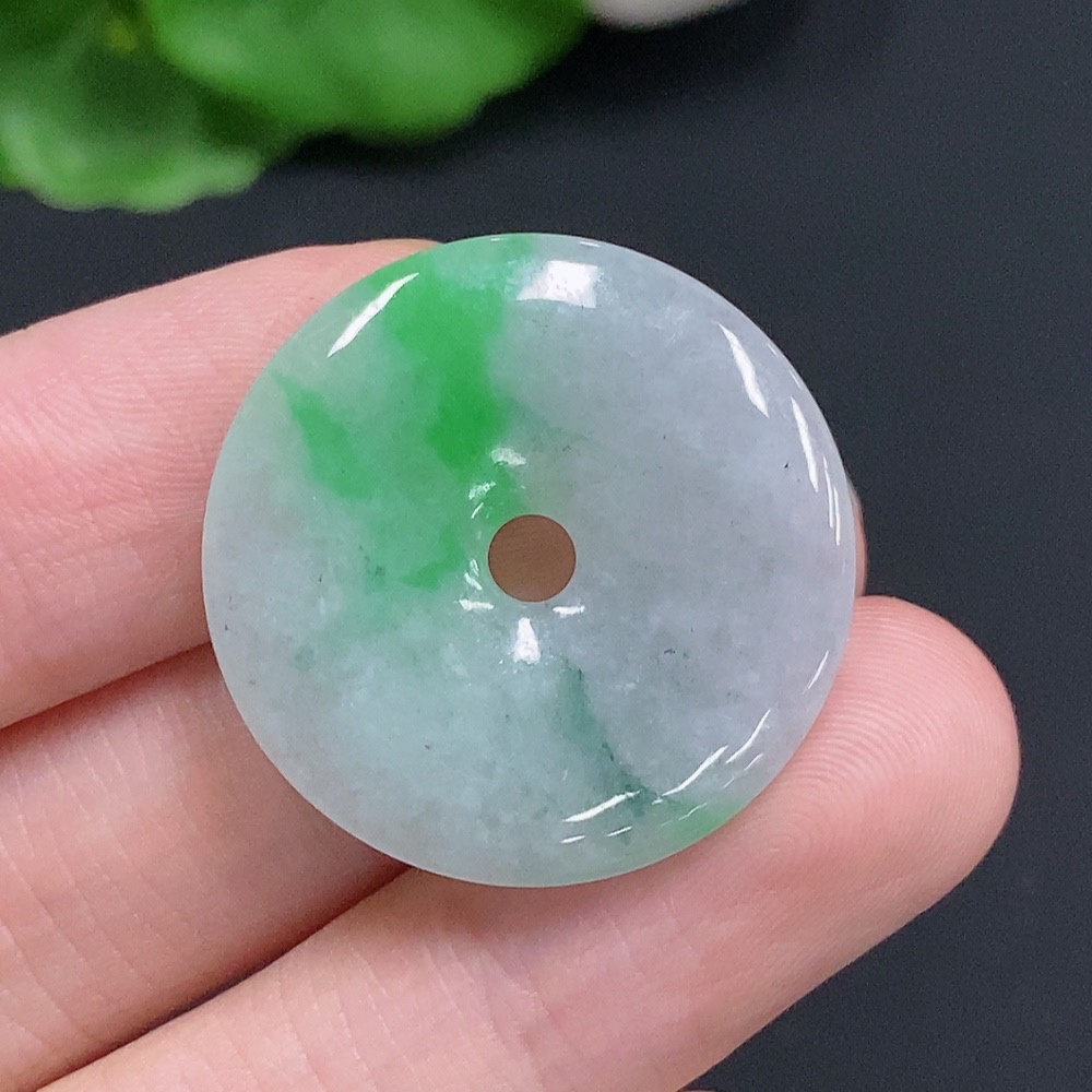 F30514010 JadeitePeace Buckle, total weight approximately 4.7g