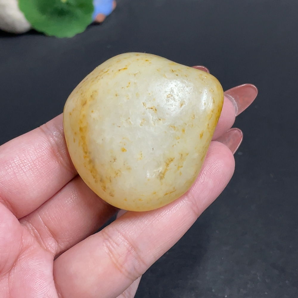 H34055039 Hetian Jade, undetermined origin of skin color, total weight approximately 66.3g