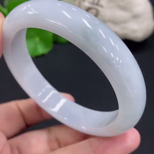 F31686458 Jadeite Round Bangle, Inner Diameter 58.9, Total Weight Approx. 64.6g