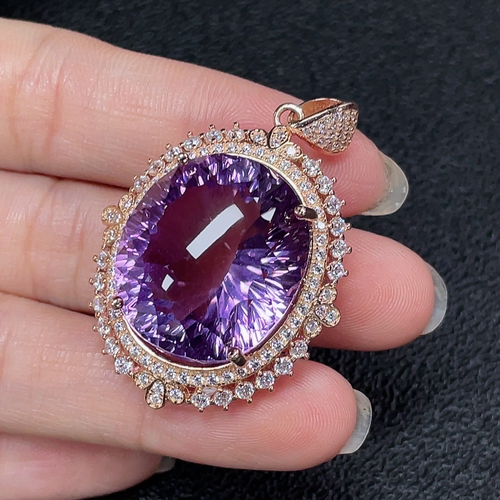 C34006703 Crystal Pendant Non-Gold Total Weight Approx. 15.08g