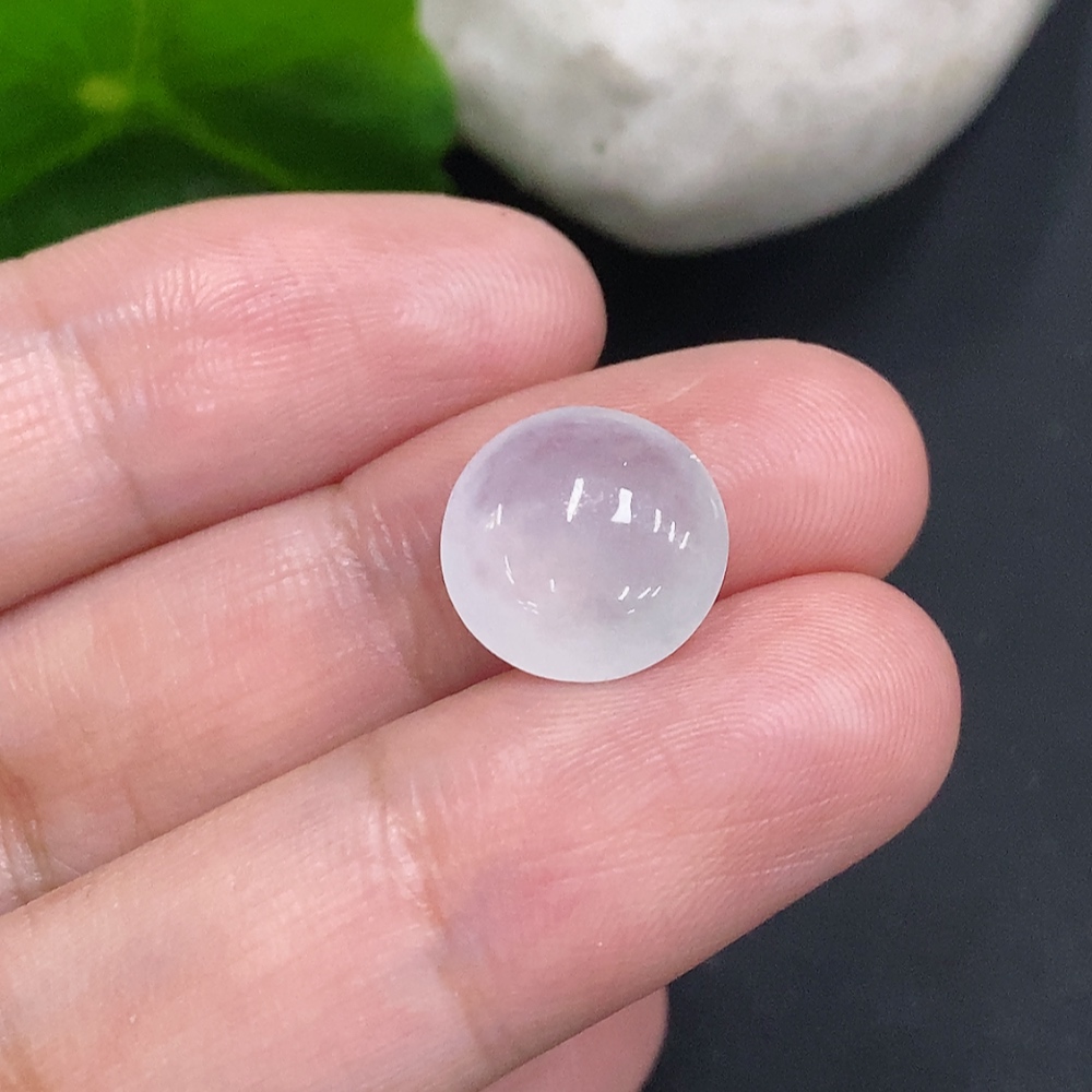 F34050194 Jadeite cabochon, total weight approx. 1.1g