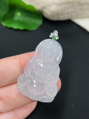 F42069976 翡翠观音挂件 18K金 货品总重约5.5克（配镶钻石）
