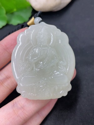 H46574140 和田玉挂件  观音    货品总重约（含绳）43.1g