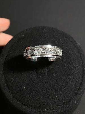 M43117688 钻石戒指 18k金 货品总重约11.4g 圈口20