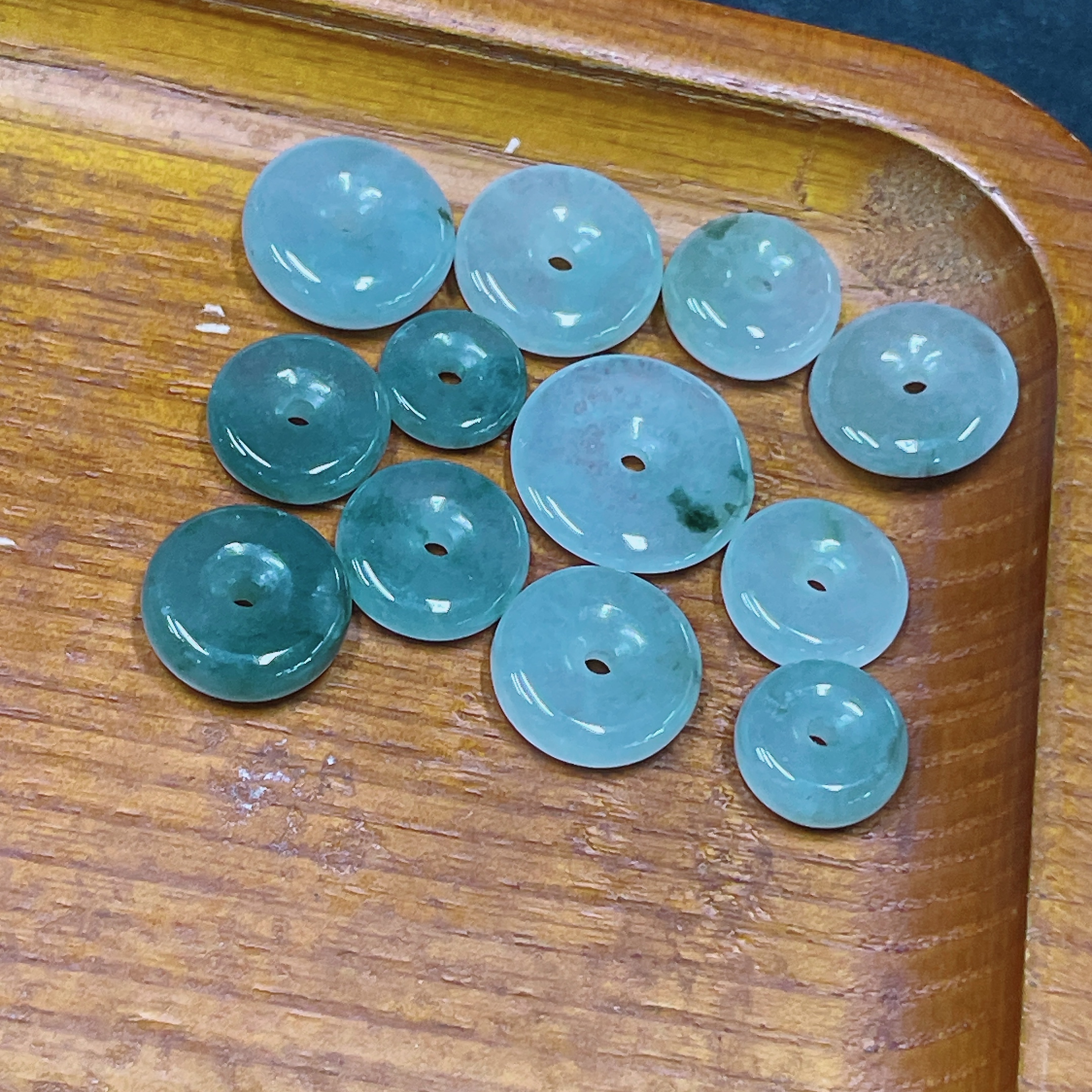 F33839926 Jadeite Pendant Sell as a Lot