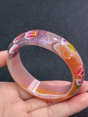 C33922672 South Red Agate Bracelet with Visible Process Coating, Total Weight Approx. 56.09g, Size Around 58mm