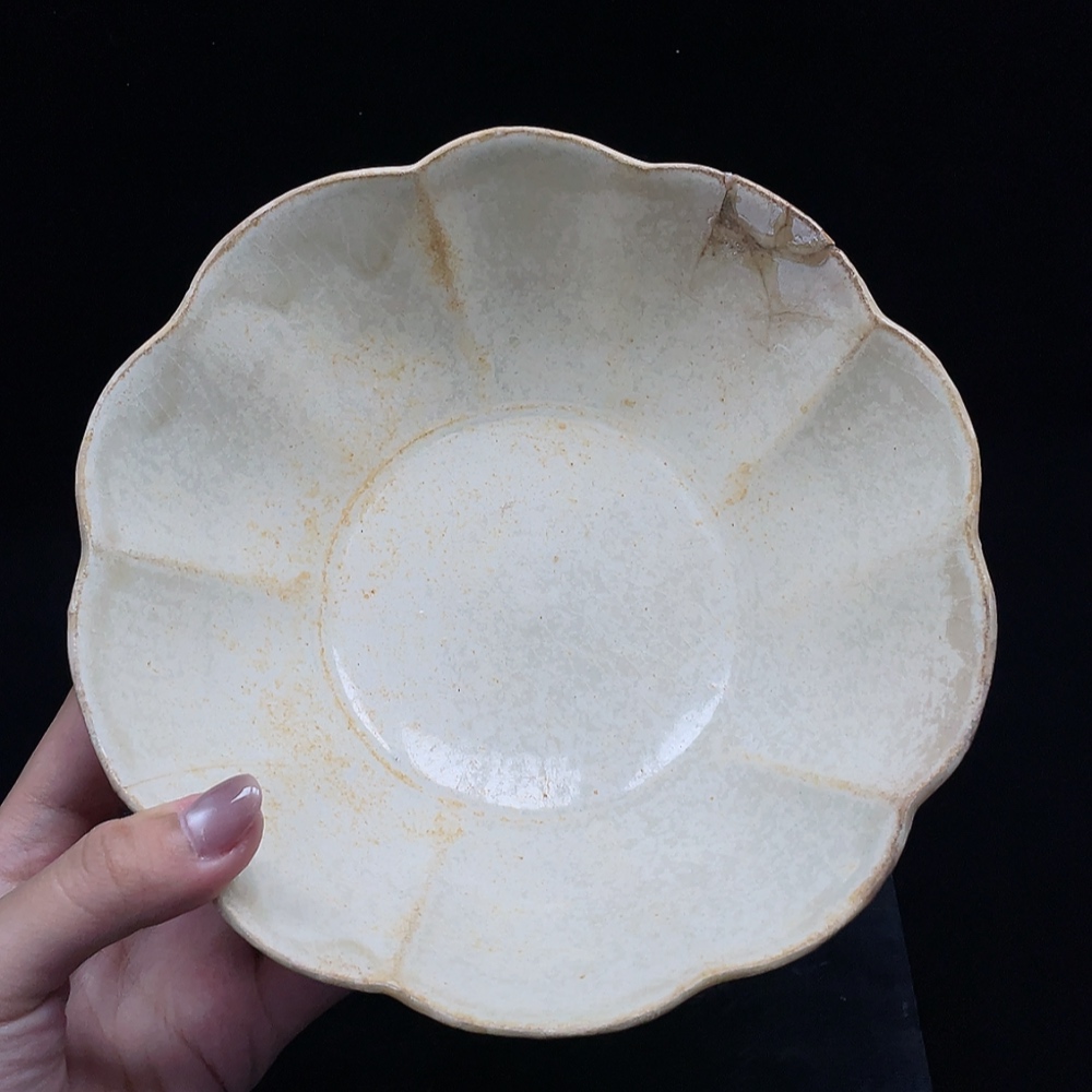 W33937590 Ceramic Repaired Yingqing Glazed Floral-Rim Bowl, Size as per Actual Item
