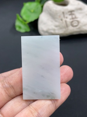 F42973987 翡翠无事牌挂件 货品总重约10.6g