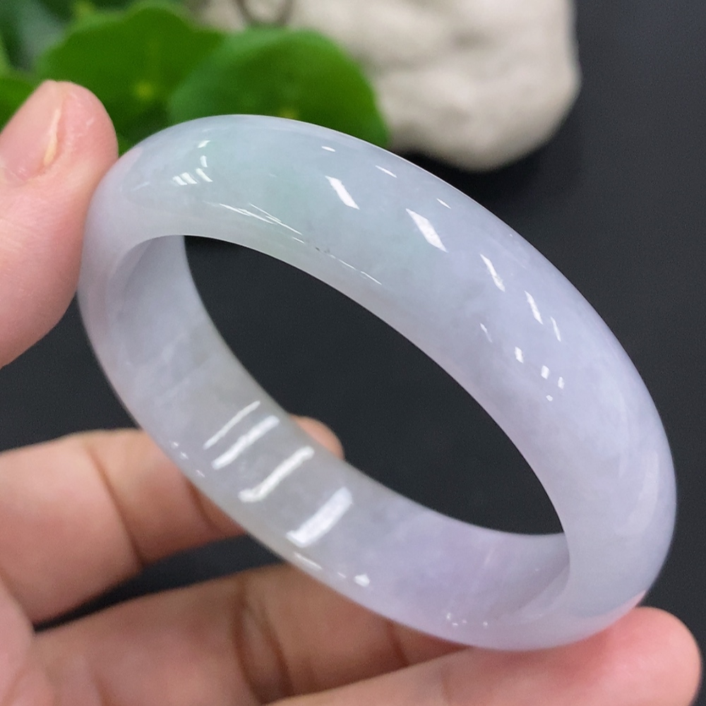F33857525 Jadeite Concubine Bracelet Size 50/44.6 Total Weight Approx. 39.6g