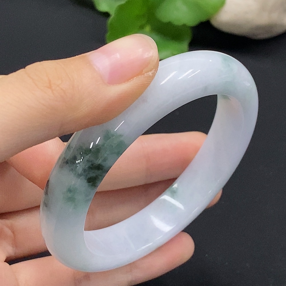 F33833244 Jadeite Regular Round Bangle 55.2 Inner Diameter Total Weight Approx. 57.8g (including other mineral components)