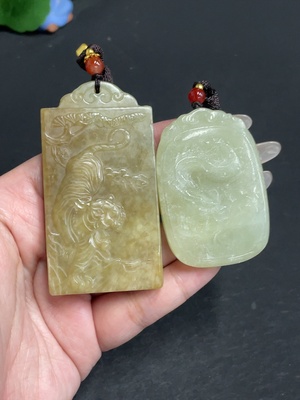 H28204172 Hetian Jade Pendant  Dragon Plaque  Fierce Tiger Descending the Mountain