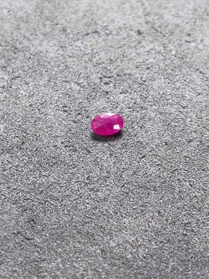 C31665105 Ruby Rough Stone Total Weight Approx. 0.645 Carat