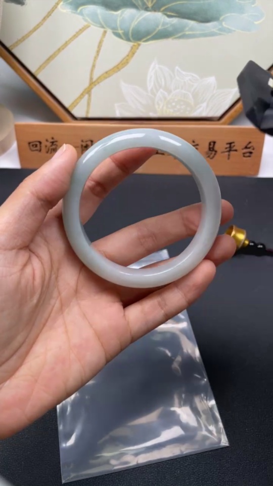 F35114433 Jadeite Round Bracelet Size 59.8 Total Weight Approx. 61.21g