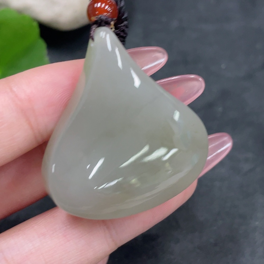H33945092 Hetian Jade Pendant Free Form