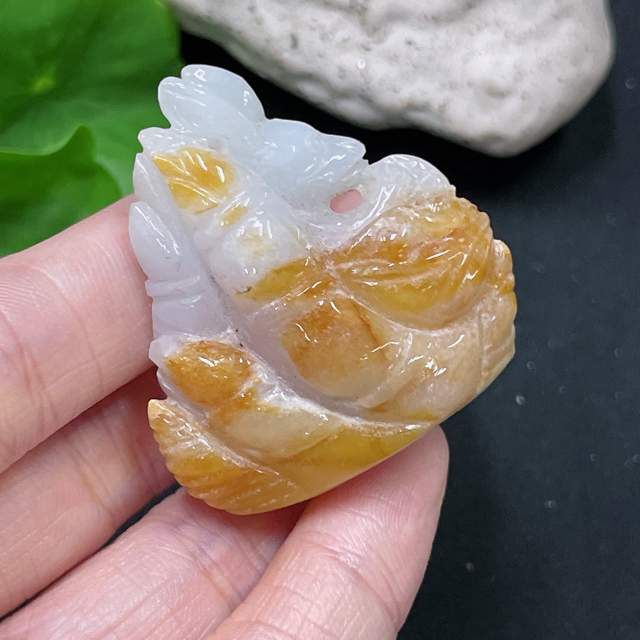 F34020324 Jadeite Pendant, color origin undetermined, total weight approximately 41g