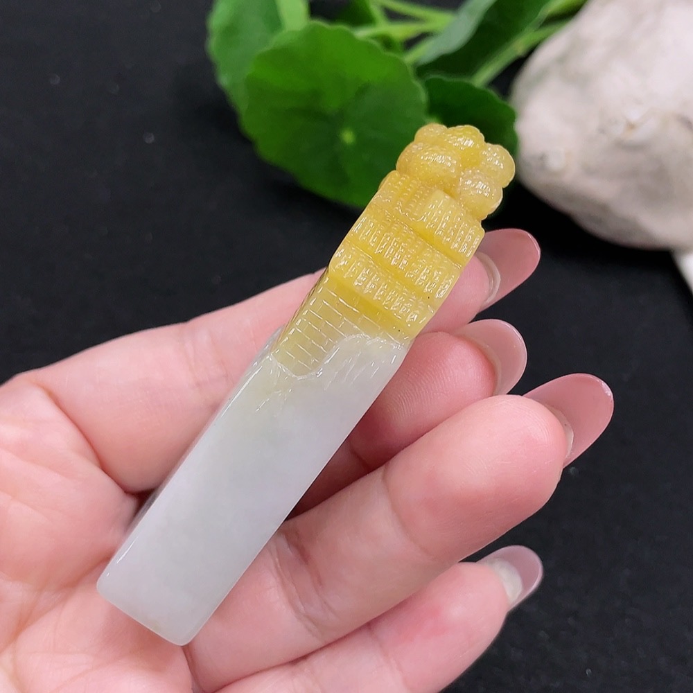 F32773623 color origin undetermined