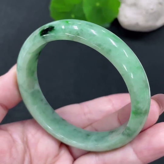F29319534 Jadeite round bracelet size 56 total weight about 47.7g (including other mineral components)