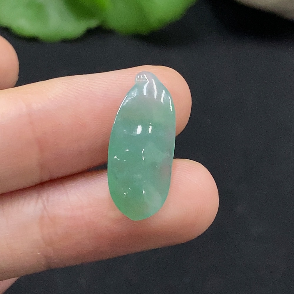 F34996523 Jadeite Blessed Bean Inlay Piece, Total Weight Approximately 1g