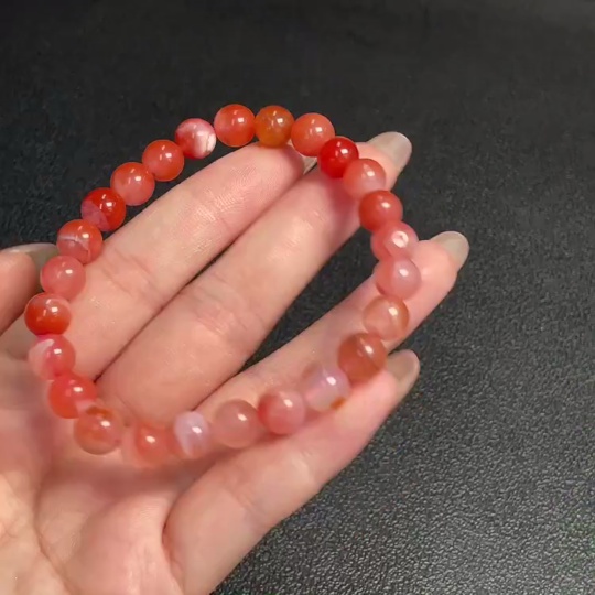 C31621019 Red Agate Bracelet with Visible Organic Inclusions, Total Weight Approx. 18.16g, Bead Size 8.2mm