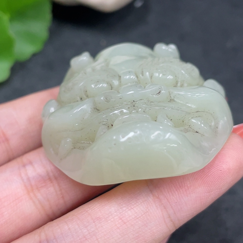 H34960374 Hetian Jade Pendant Auspicious Beast Total Weight: Approx. 42.3g