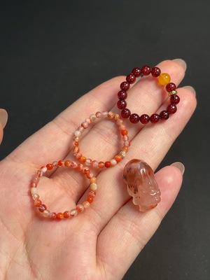C41928622 南红玛瑙  可见有机物、琥珀蜜蜡戒指+挂件  非金镶  货品总重约5.93克