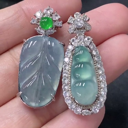 F33888010 Jadeite Inlaid Pendant Leaf Lucky Bean Non-Gold Inlaid Non-A Grade Stones