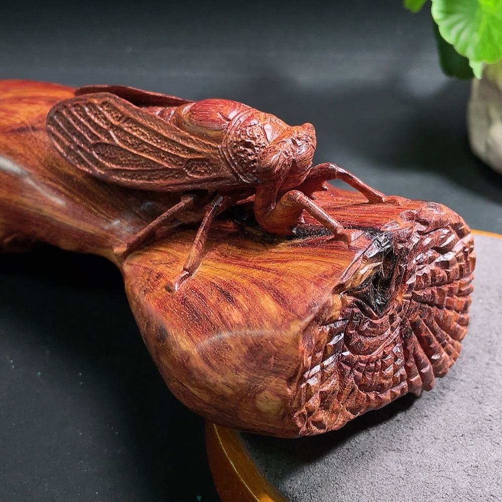 W33855804 Huanghuali Ornament with a Total Weight of Approximately 278.06 Grams