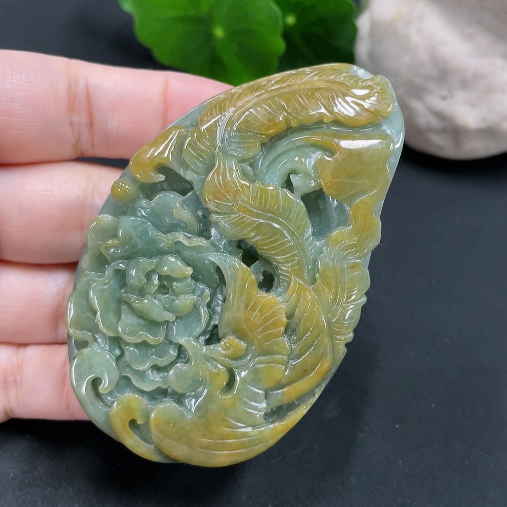 F30548039 Jadeite Phoenix and Peony Pendant with a total weight of approximately 96.2 grams (Color origin undetermined)