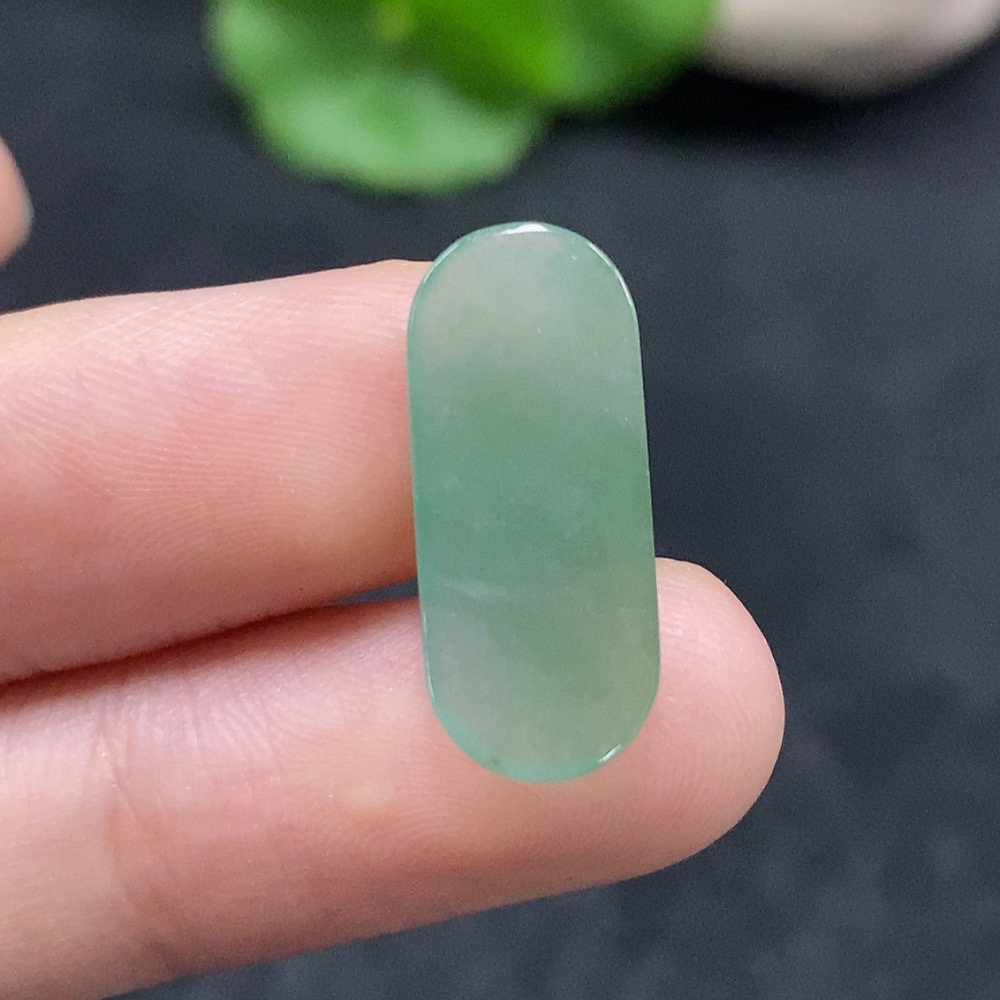 F34963396 Jadeite inlay piece, total weight approx. 1.28g