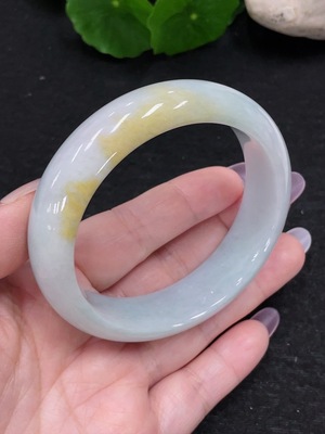F34965833 Jadeite Round Bracelet Size 58.8 Total Weight Approx. 77g (with Crack)