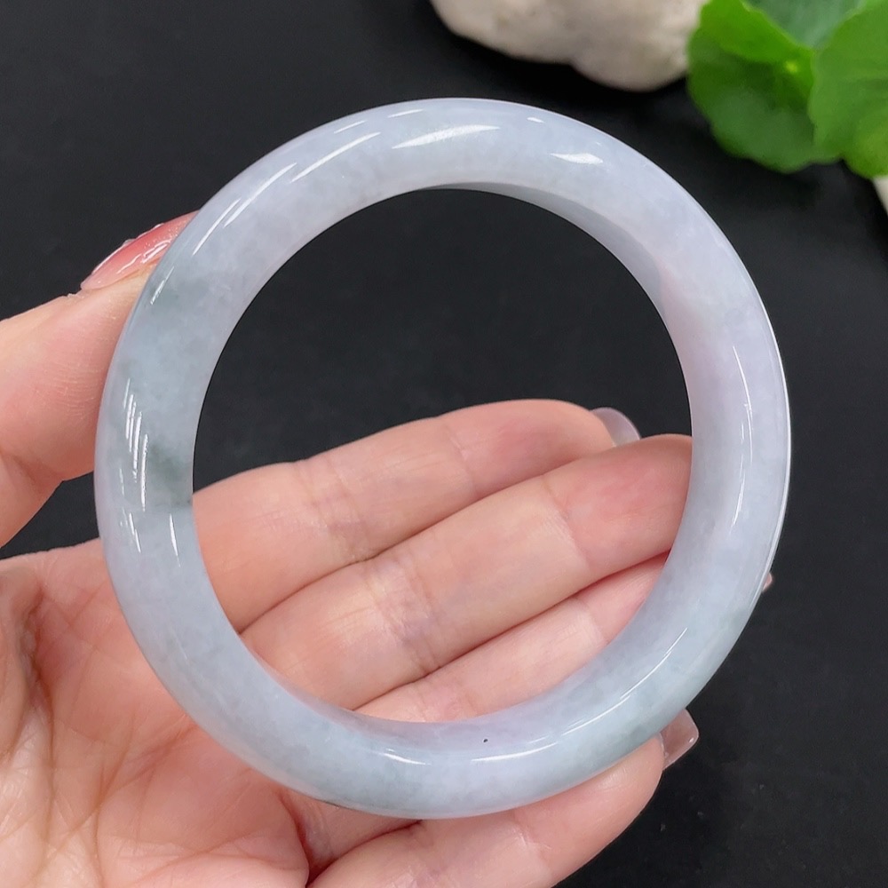 F26994212 Jadeite Regular Bangle 58.8 Inner Diameter Approx. 61.8g Total Weight