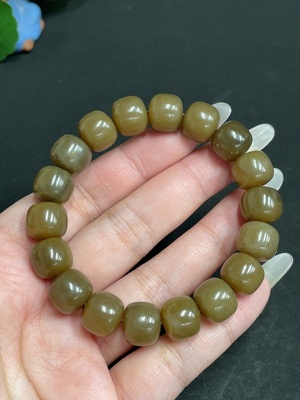 H28244218 Hetian Jade Bracelet, Approx. 11.7mm Beads, Total Weight Approx. 50.9g