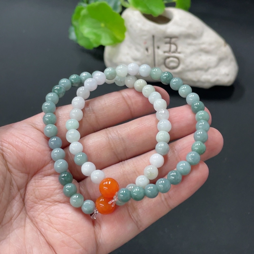 F34058933 Jadeite bracelet approx. 6mm with non-A grade beads