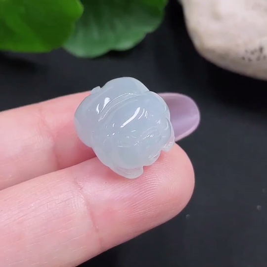 F34966628 Jadeite Pig Pendant, Total Weight About 4.7g