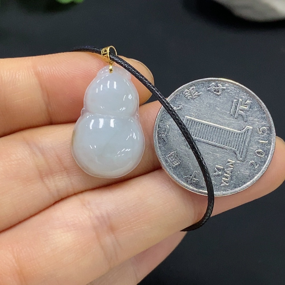 F28268018 Jadeite Gourd Pendant 18K