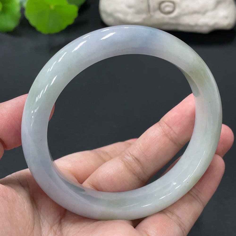 F33838255 Jadeite Round Bangle, Total Weight Approx. 73.4g, Inner Diameter 60.2